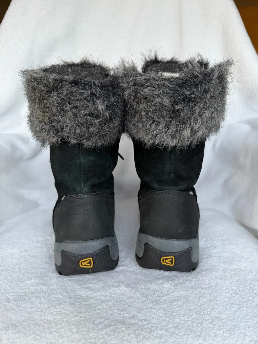 KEEN Helena Women's Waterproof Insulated Leather Boots Faux Fur Lace Up Size 7